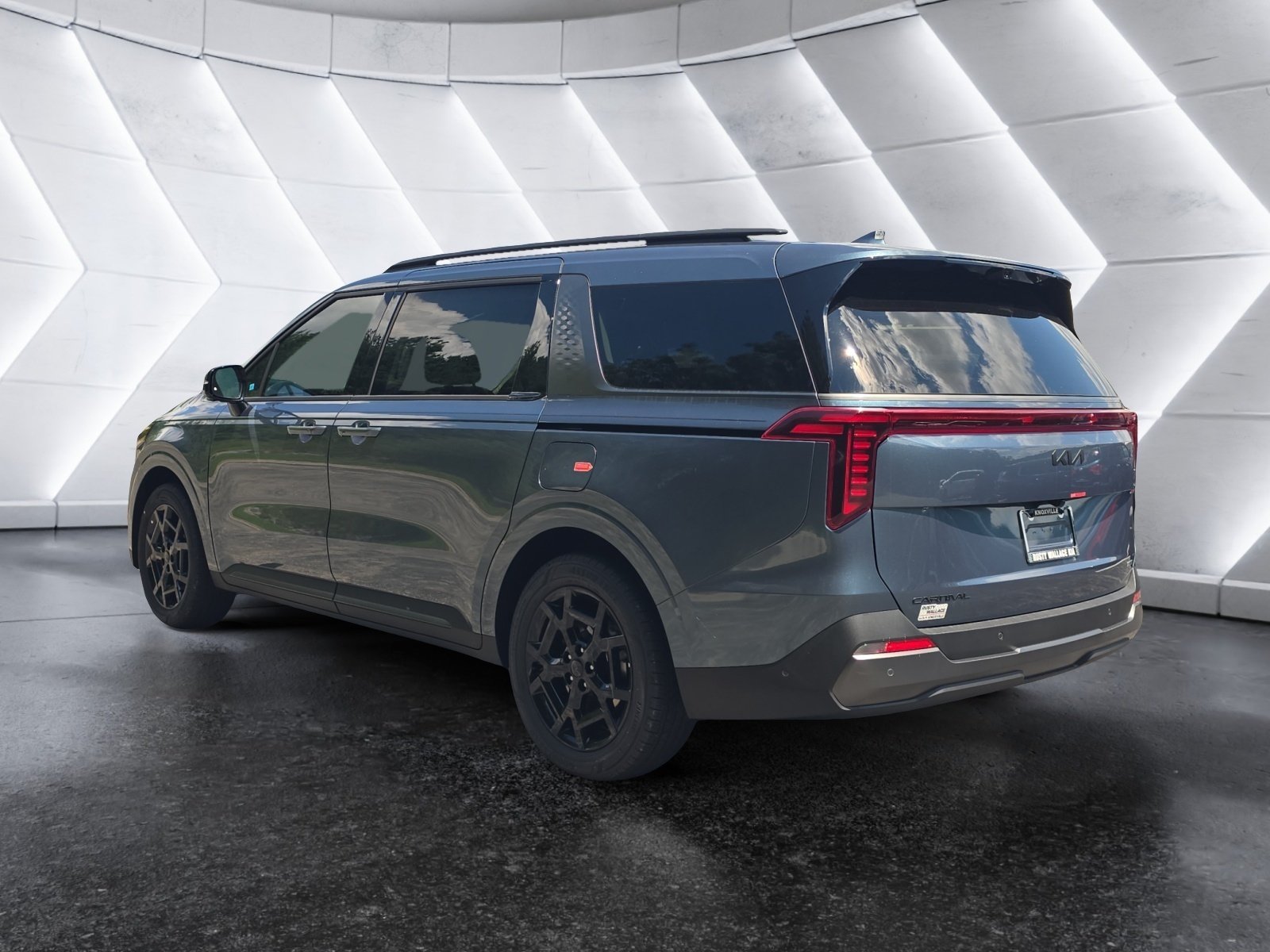 New 2027 Kia Carnival SX Prestige FWD image 3