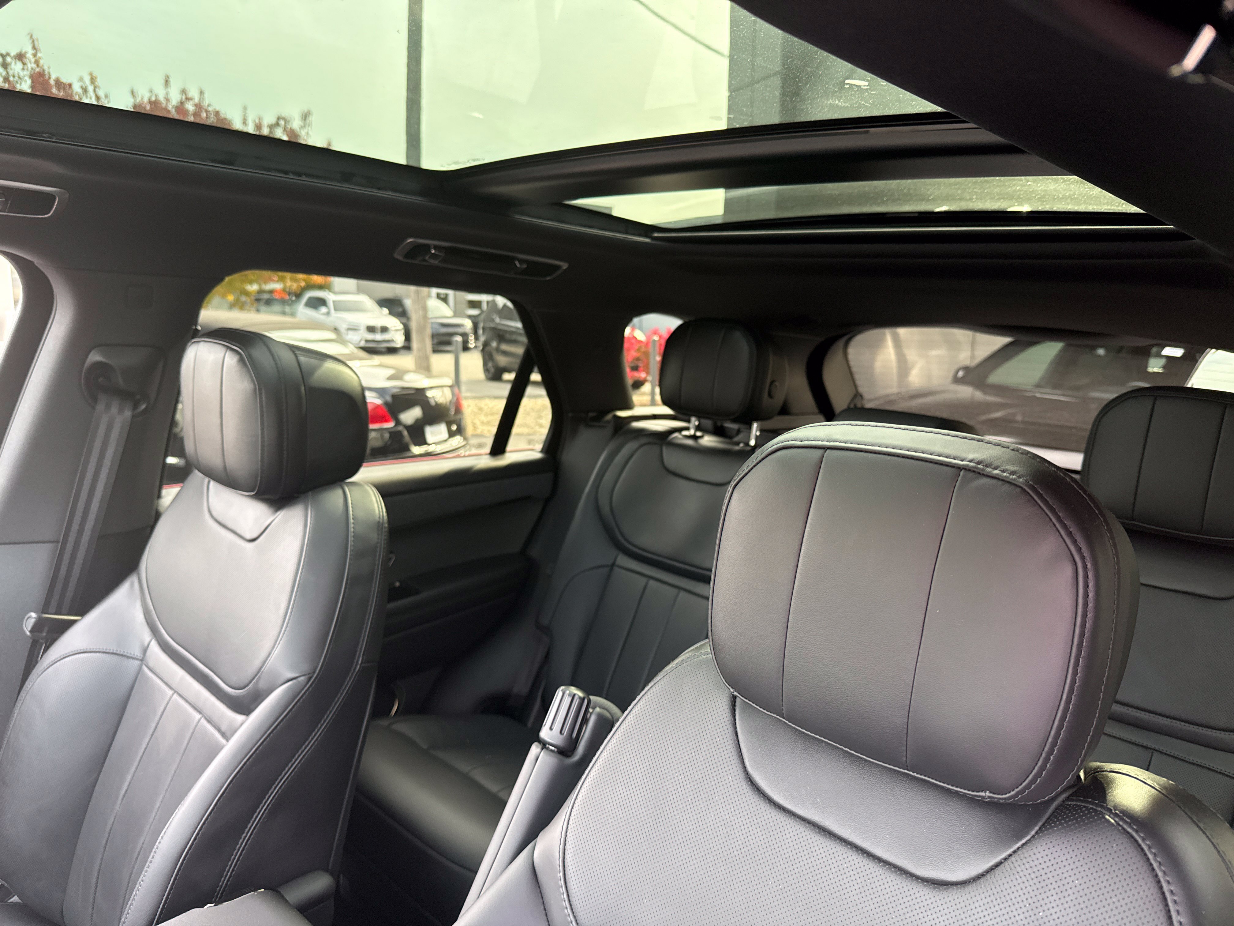 Certified 2026 Land Rover Range Rover Sport SE AWD/4WD image 11