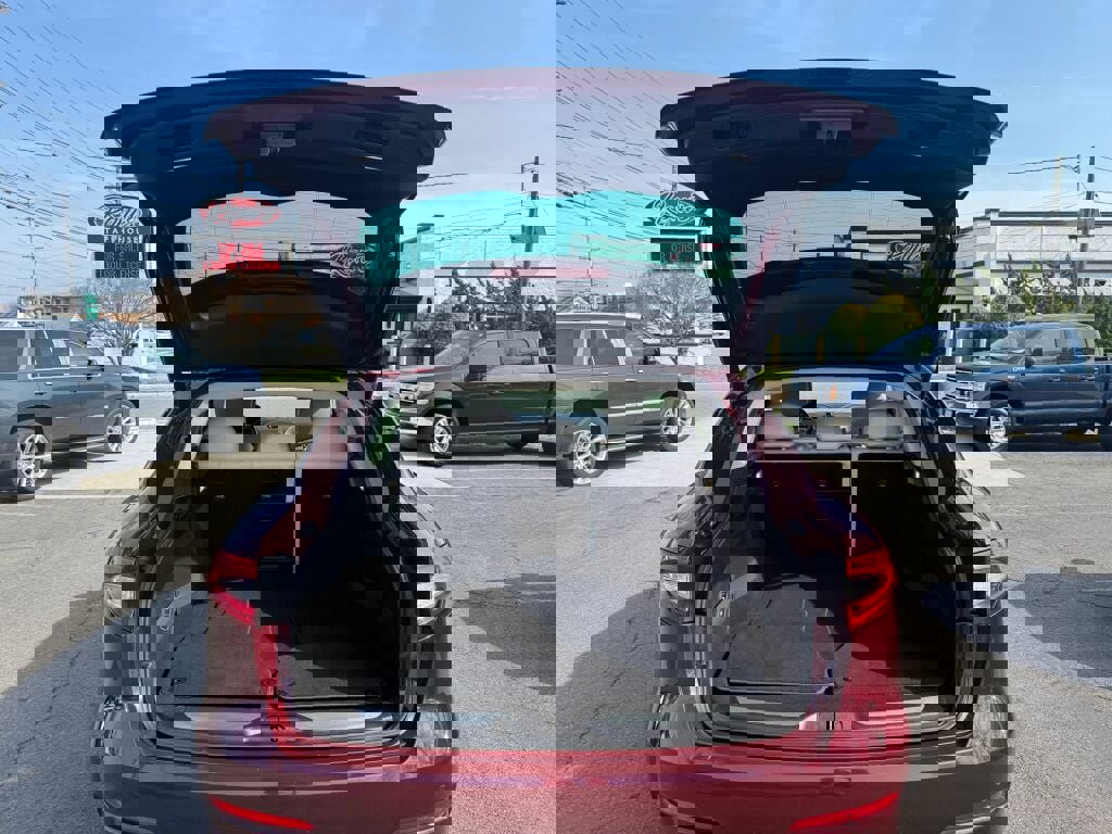 Used 2017 Maserati Levante S image 30