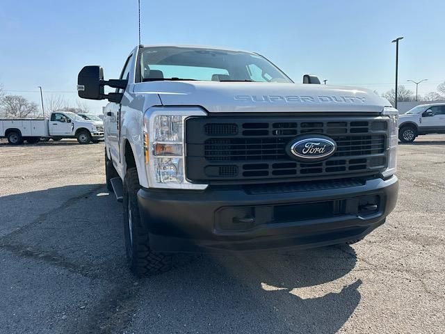 New 2025 Ford F250 XL w/ XL Off-Road Package image 17