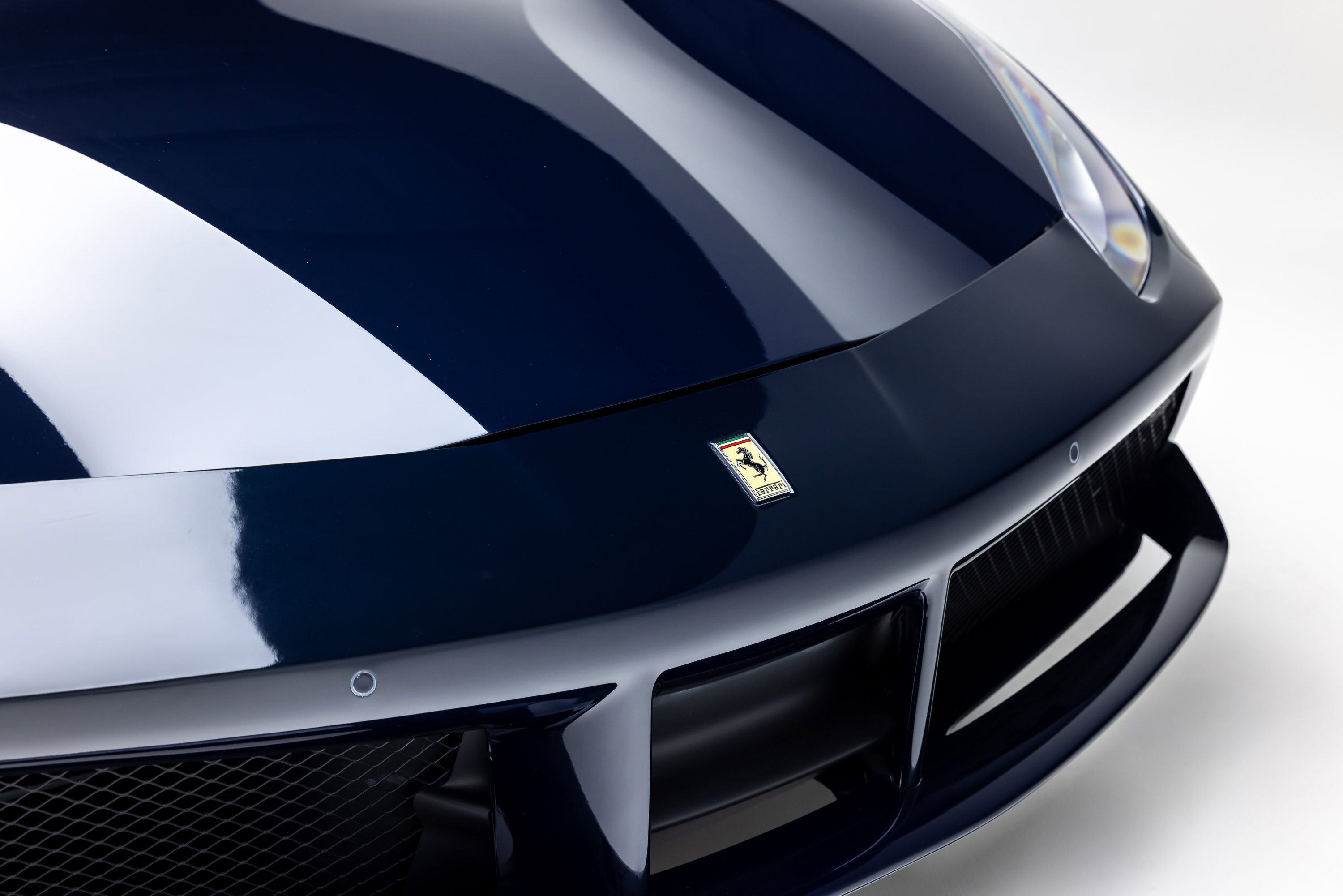 Used 2018 Ferrari 488 Spider RWD image 13