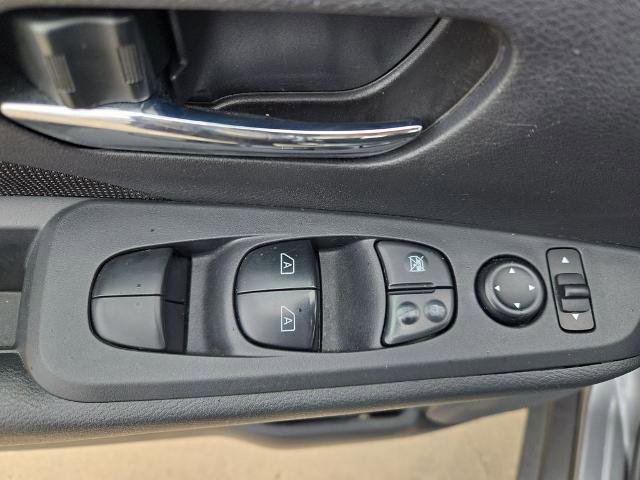 Certified 2024 Nissan Kicks SV FWD image 15