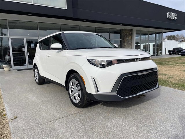 New 2025 Kia Soul LX