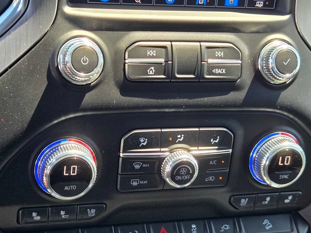 Used 2023 GMC Sierra 3500 Denali w/ Denali Ultimate Package AWD/4WD image 18