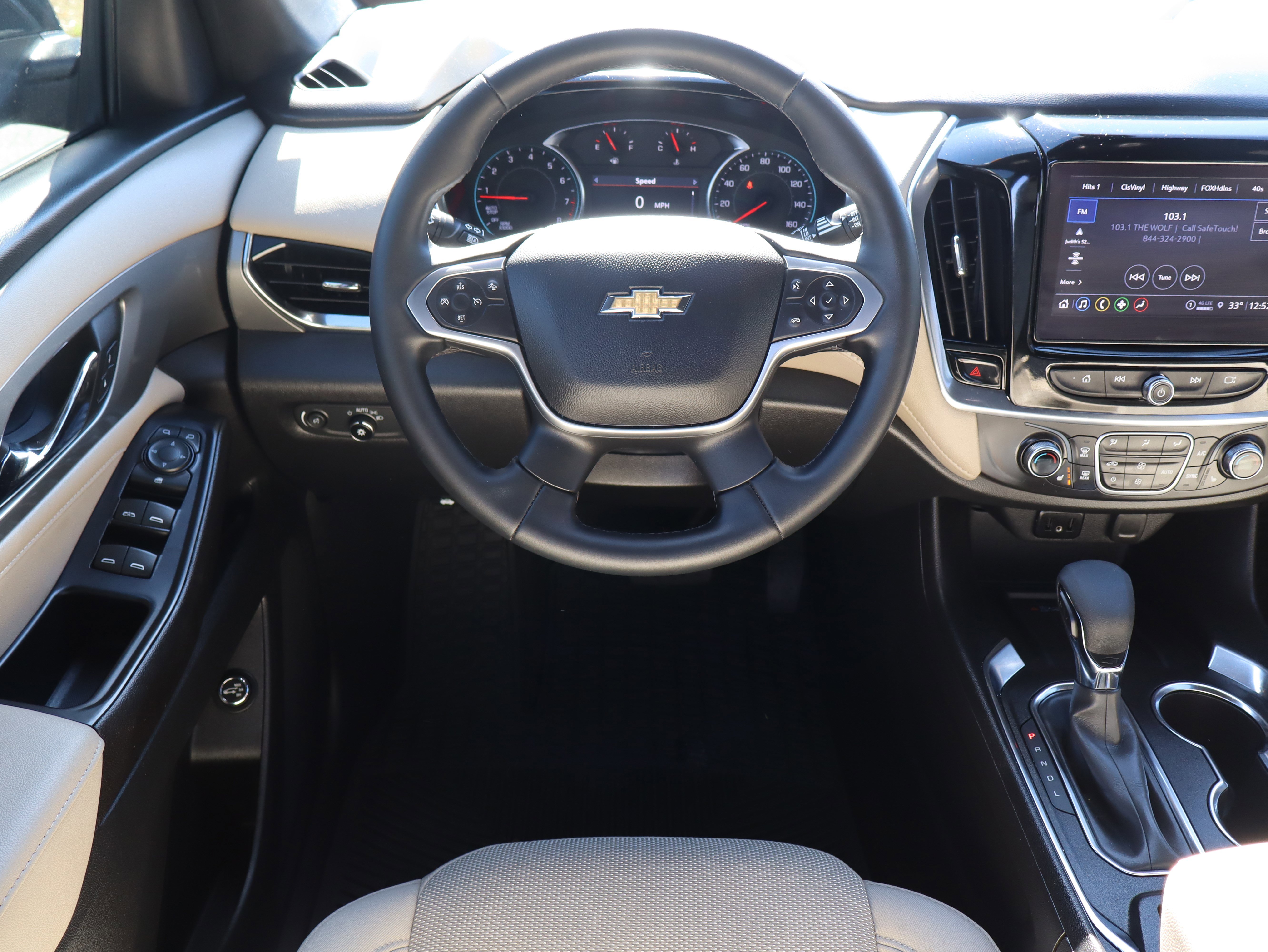 Used 2023 Chevrolet Traverse LT image 18