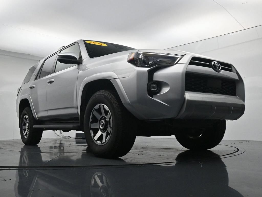 Used 2021 Toyota 4Runner TRD Off-Road AWD/4WD image 32