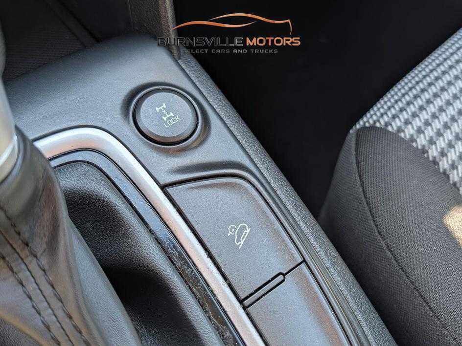 Used 2019 Hyundai Kona SE AWD/4WD image 28