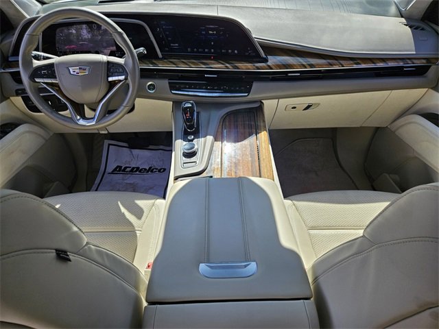Used 2021 Cadillac Escalade Premium Luxury Platinum image 16