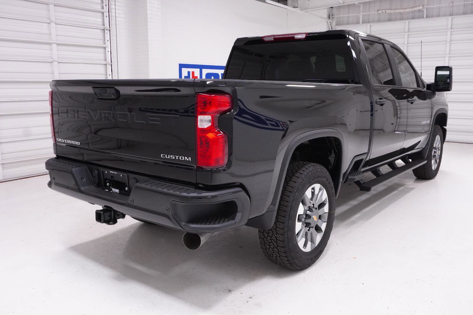 New 2026 Chevrolet Silverado 2500 Custom w/ Custom Value Package image 5