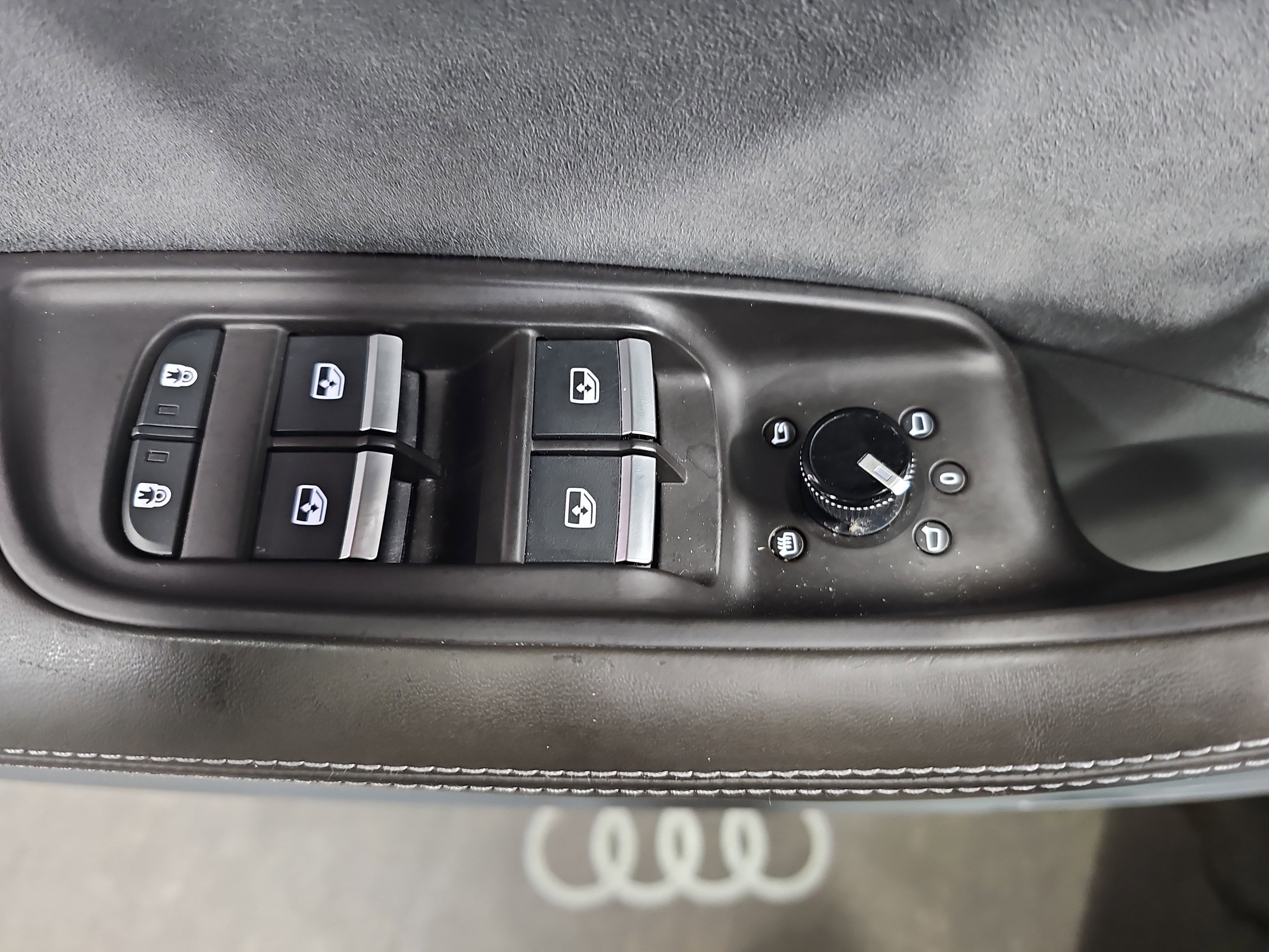 Used 2021 Audi Q8 Prestige image 28