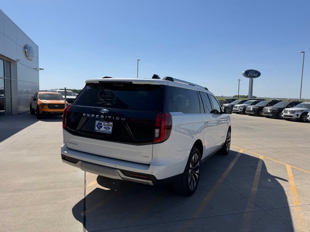 Used 2025 Ford Expedition Max Platinum w/ Driver's Package AWD/4WD image 9