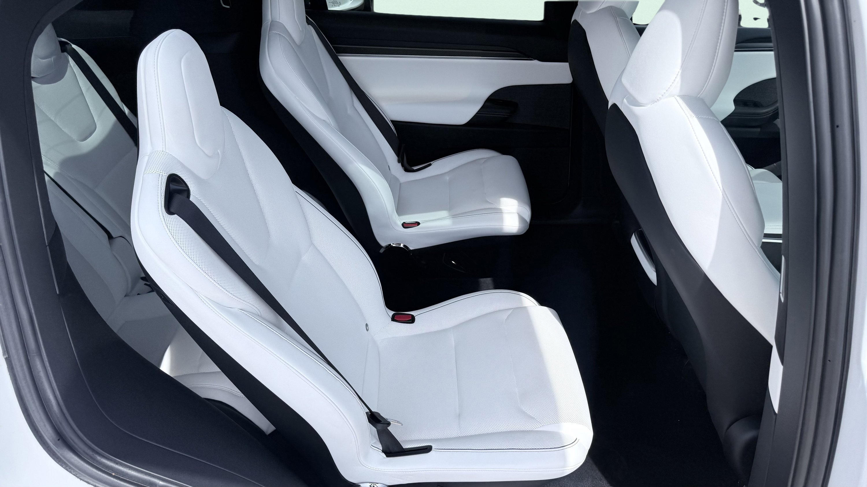 Used 2024 Tesla Model X Plaid image 50