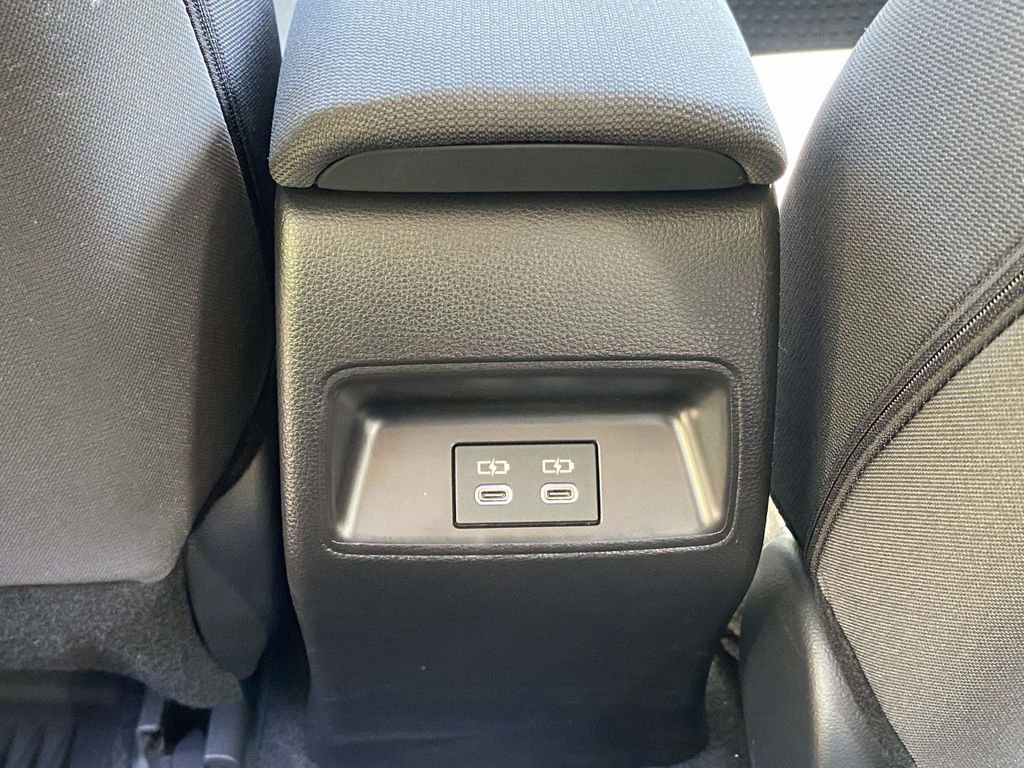 Used 2025 Toyota Corolla LE image 17
