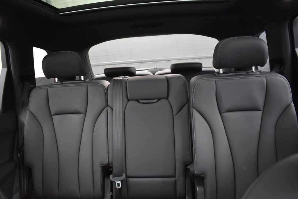 Used 2025 Audi Q7 2.0T Premium AWD/4WD image 18
