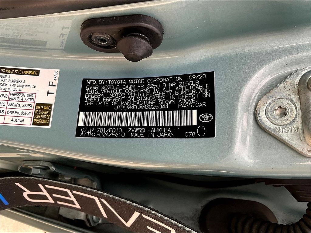 Used 2021 Toyota Prius LE AWD/4WD image 19