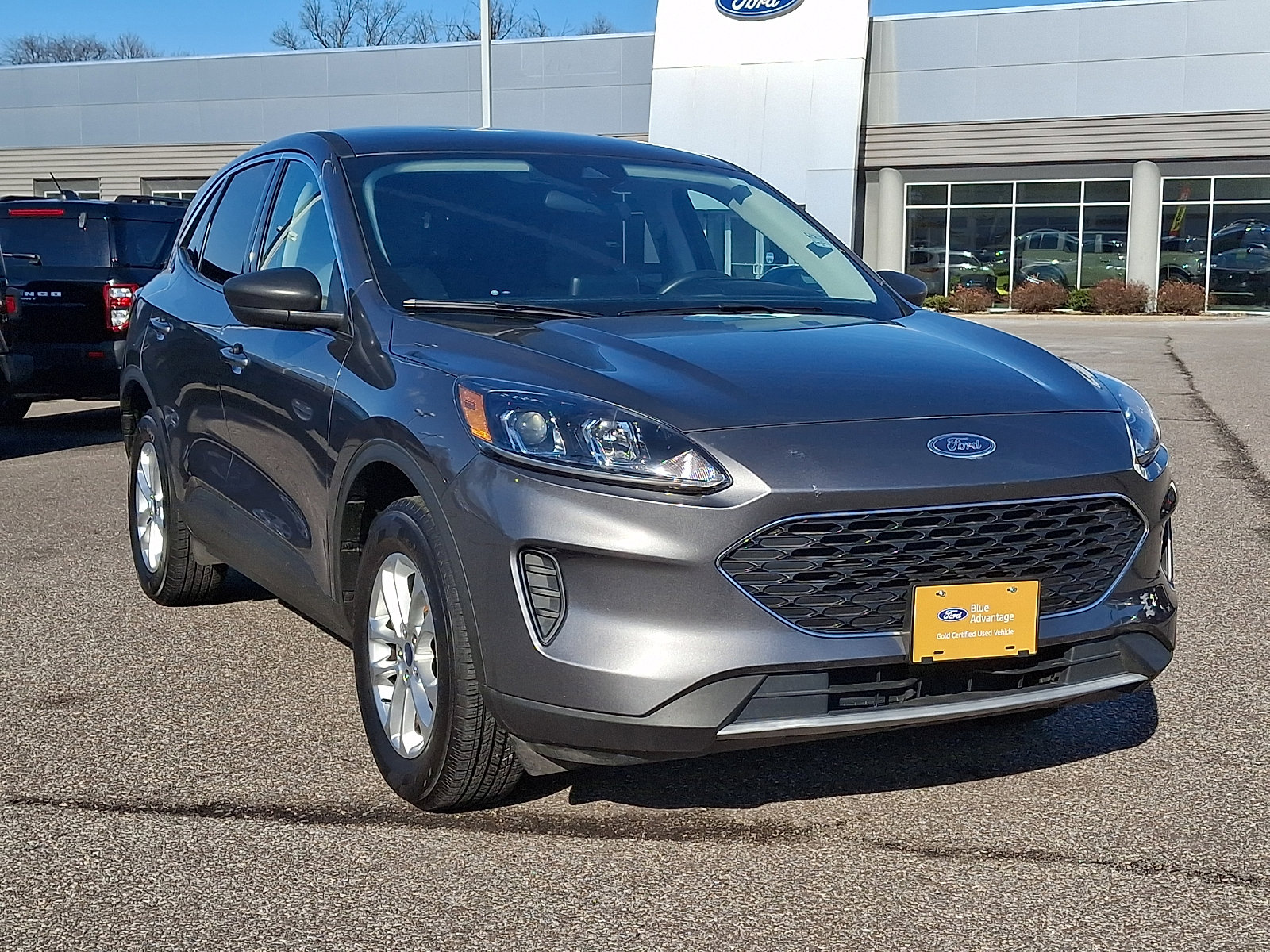 Certified 2022 Ford Escape SE image 2