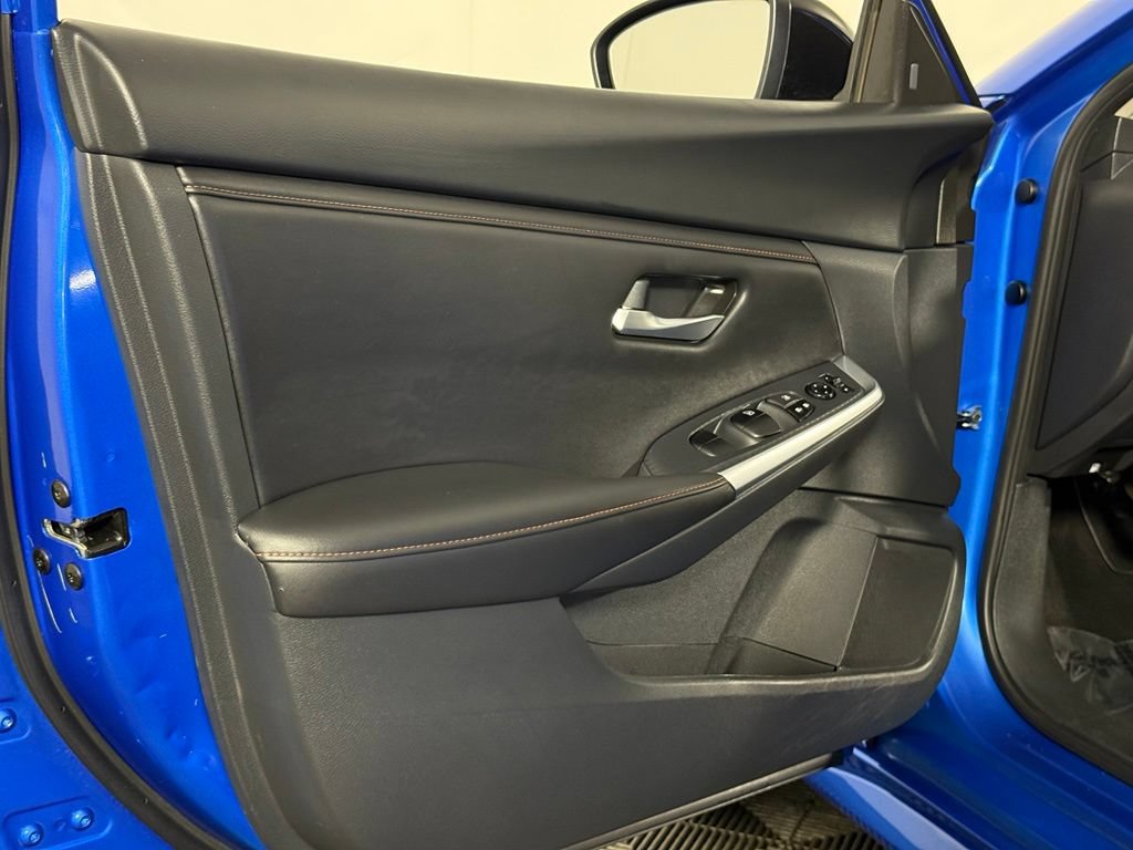 Certified 2023 Nissan Sentra SR FWD image 28