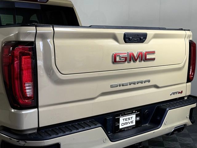 Used 2023 GMC Sierra 1500 AT4 w/ AT4 Premium Package AWD/4WD image 17