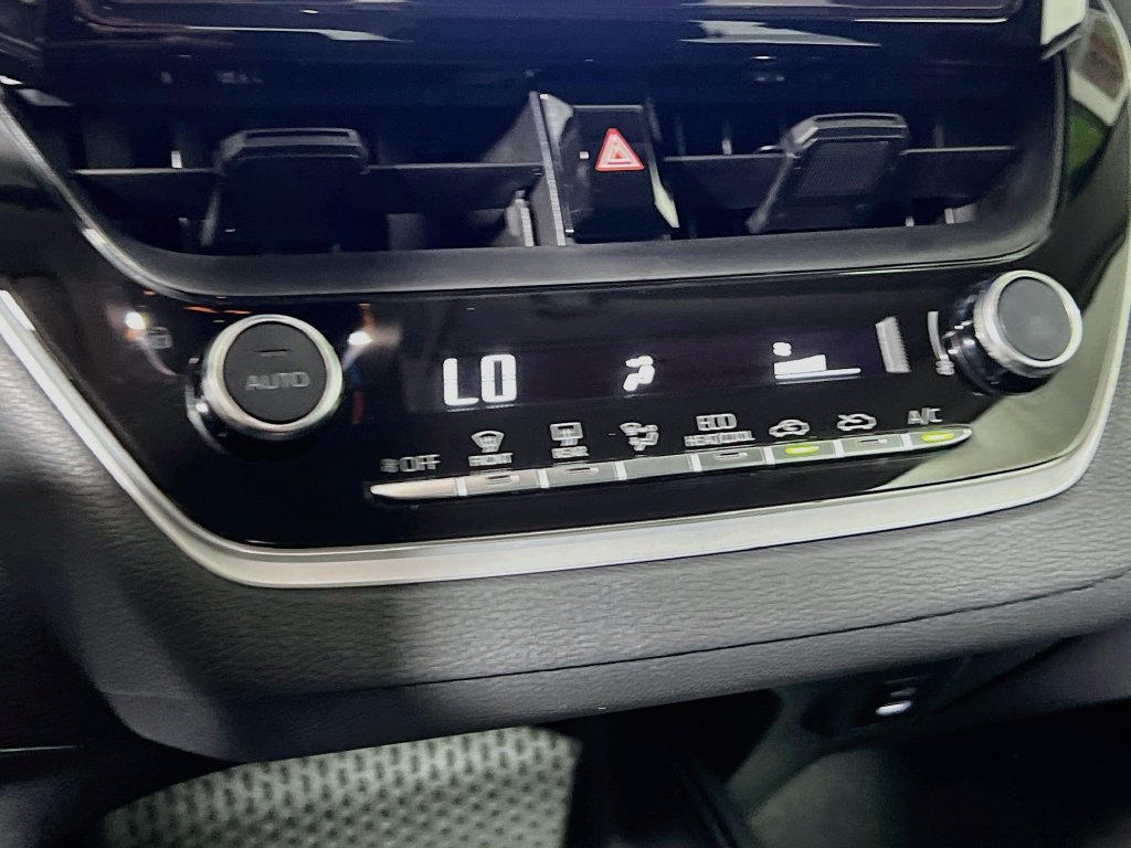 Used 2024 Toyota Corolla LE FWD image 23