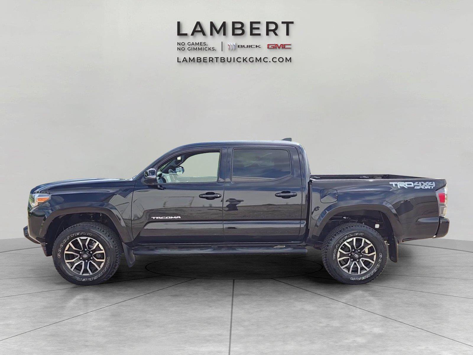 Used 2021 Toyota Tacoma TRD Sport w/ Technology Package AWD/4WD image 2