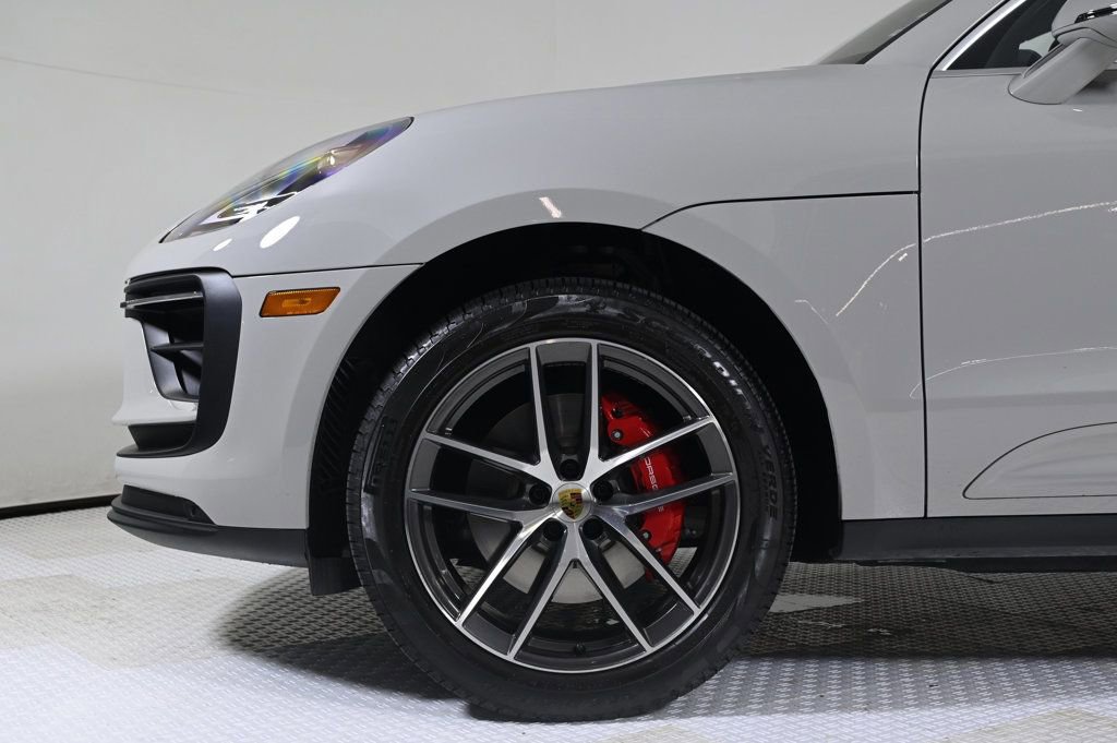 Certified 2026 Porsche Macan S image 32