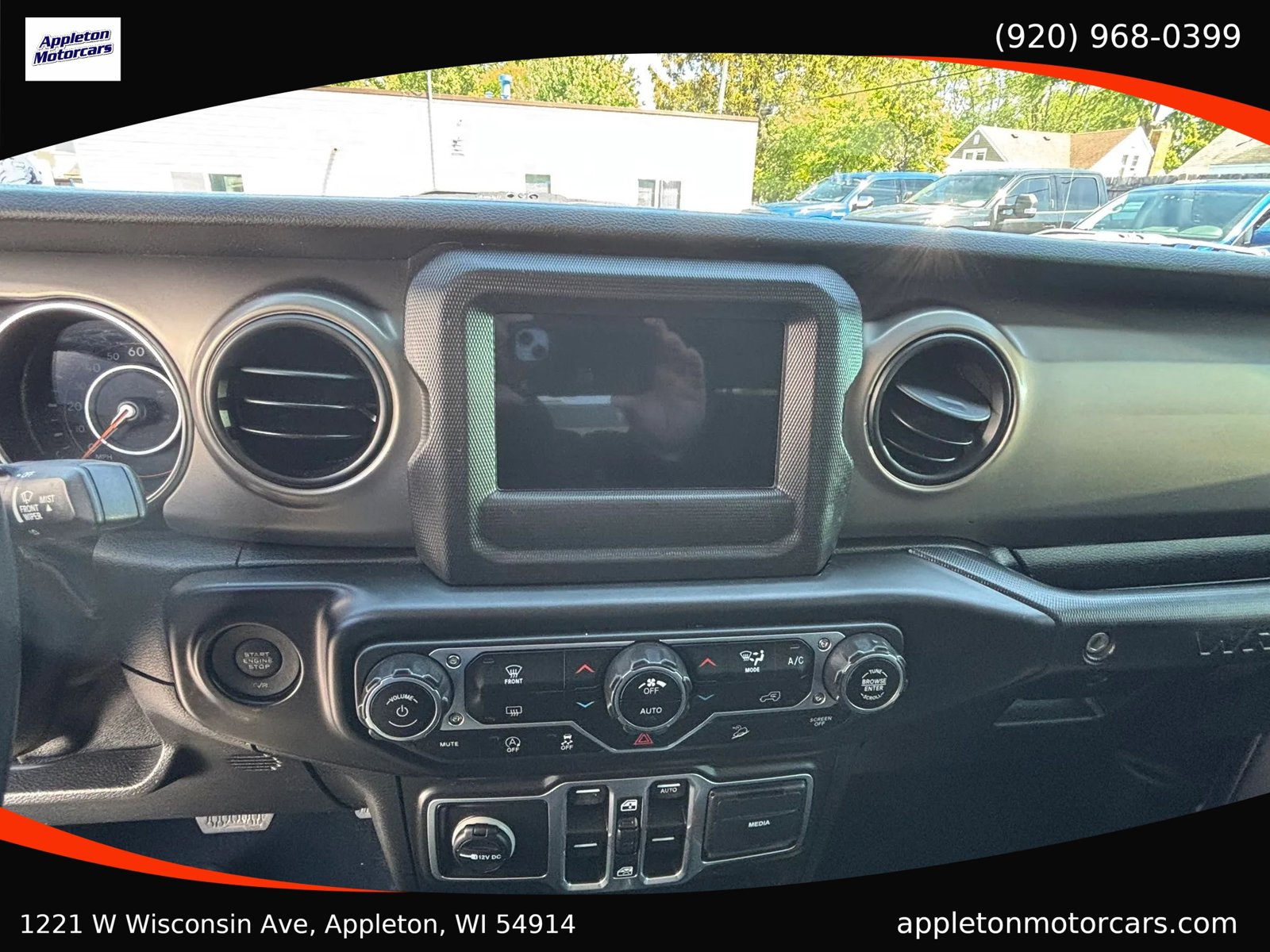 Used 2018 Jeep Wrangler Unlimited Sport S AWD/4WD image 19