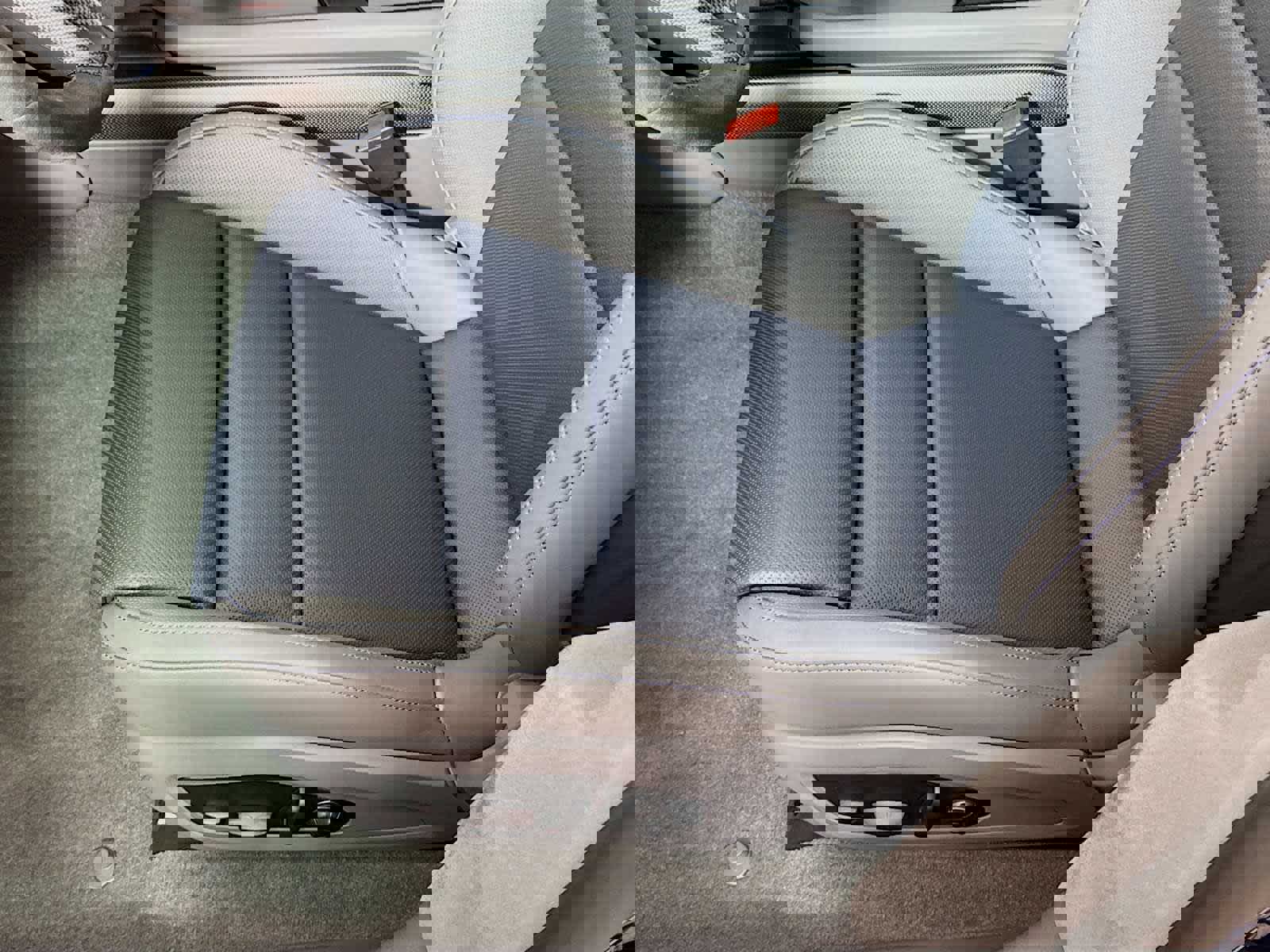 New 2025 Porsche Taycan Turbo S image 15