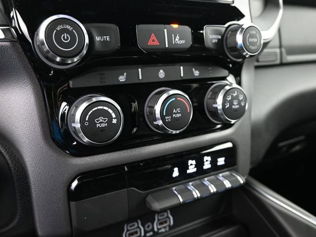 New 2026 RAM 1500 4x4 Crew Cab image 34