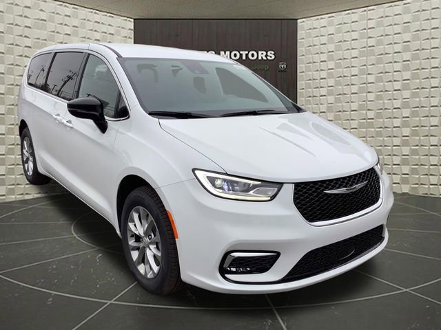 New 2026 Chrysler Pacifica Select AWD/4WD image 2