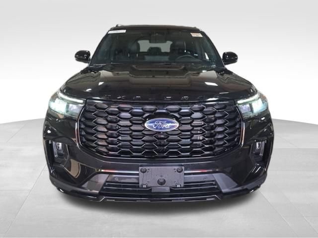 Used 2025 Ford Explorer ST-Line w/ ST-Line Street Pack AWD/4WD image 3