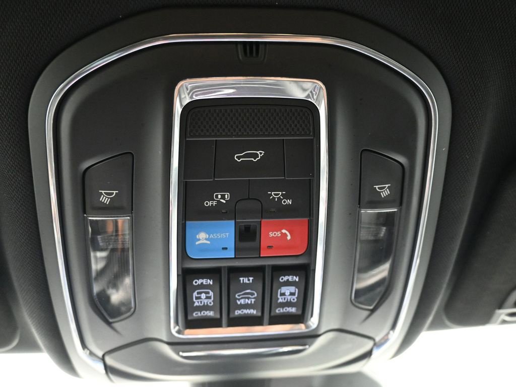 Certified 2024 Jeep Grand Cherokee L Limited w/ Luxury Tech Group II image 28