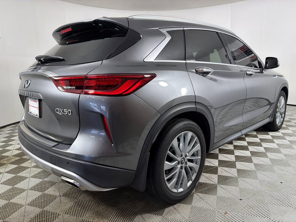 Used 2023 INFINITI QX50 Luxe image 4