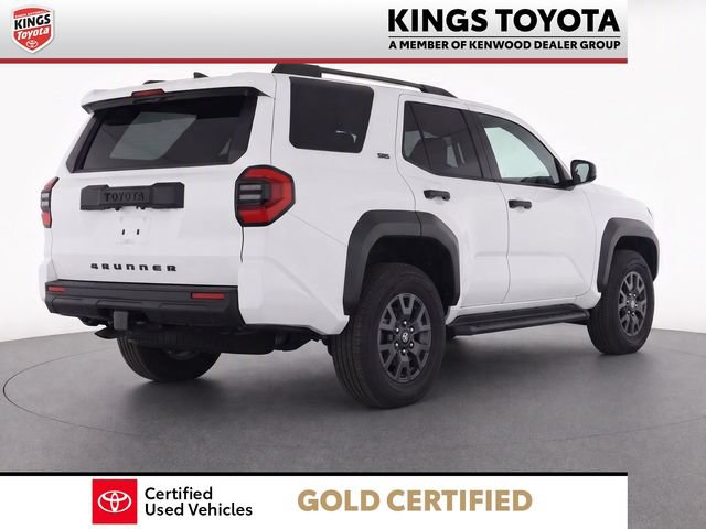 Used 2025 Toyota 4Runner SR5 AWD/4WD image 4