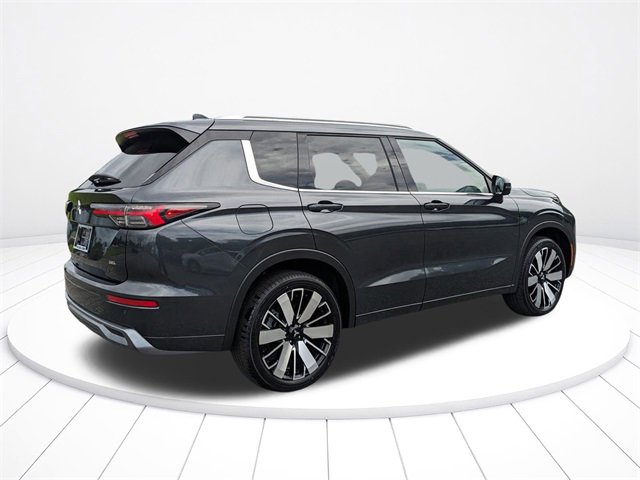 New 2025 Mitsubishi Outlander SEL image 3