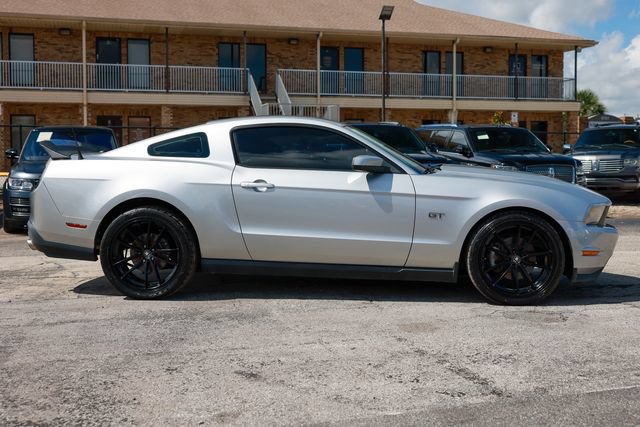 Used 2010 Ford Mustang GT Premium RWD image 16