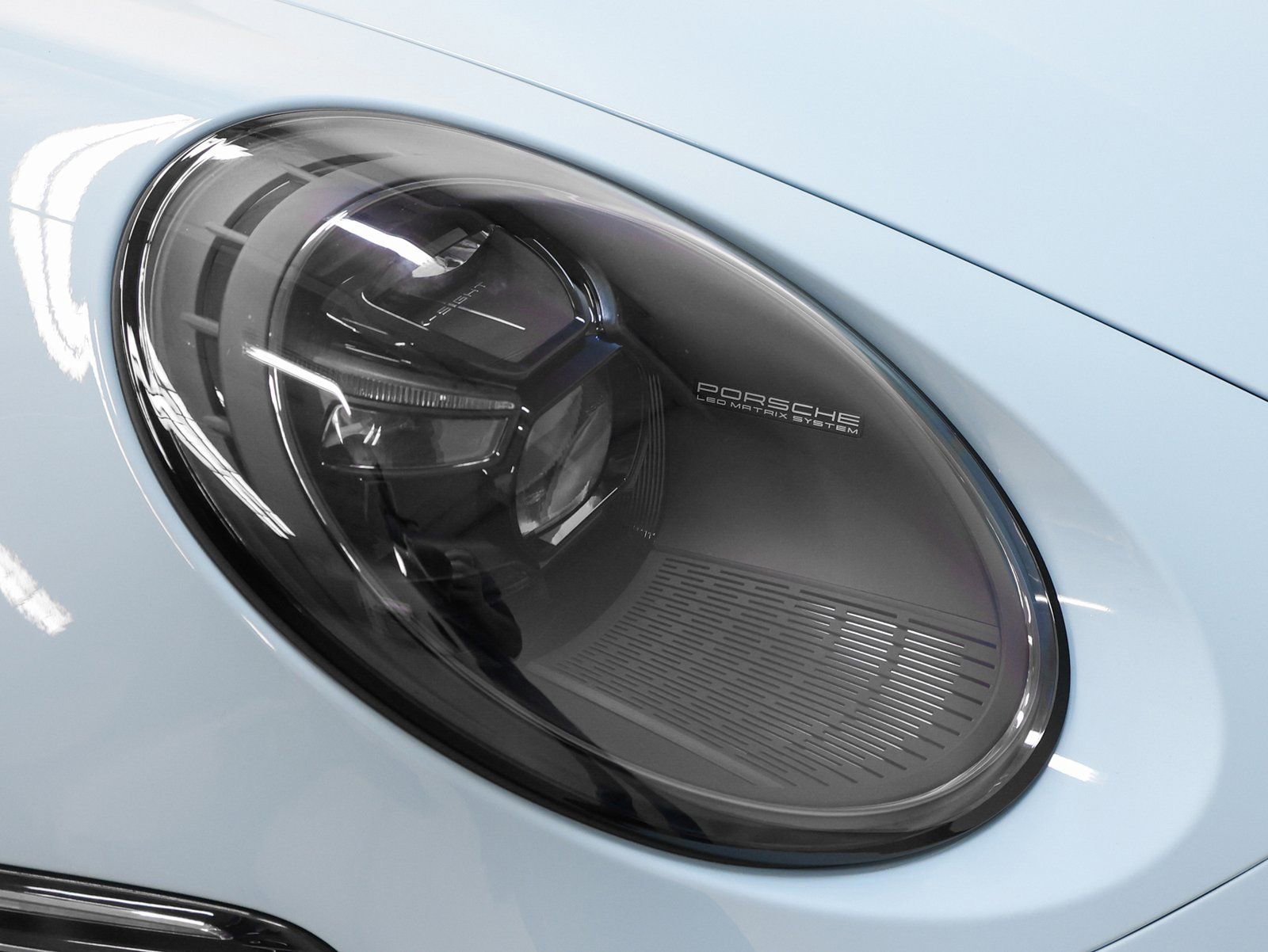 Certified 2025 Porsche 911 Turbo image 21