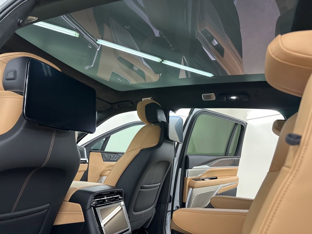 Certified 2025 Cadillac Escalade IQ Sport 2 w/ LPO, ONYX Package image 28