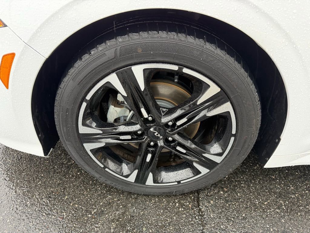 Used 2023 Kia K5 GT-Line image 12