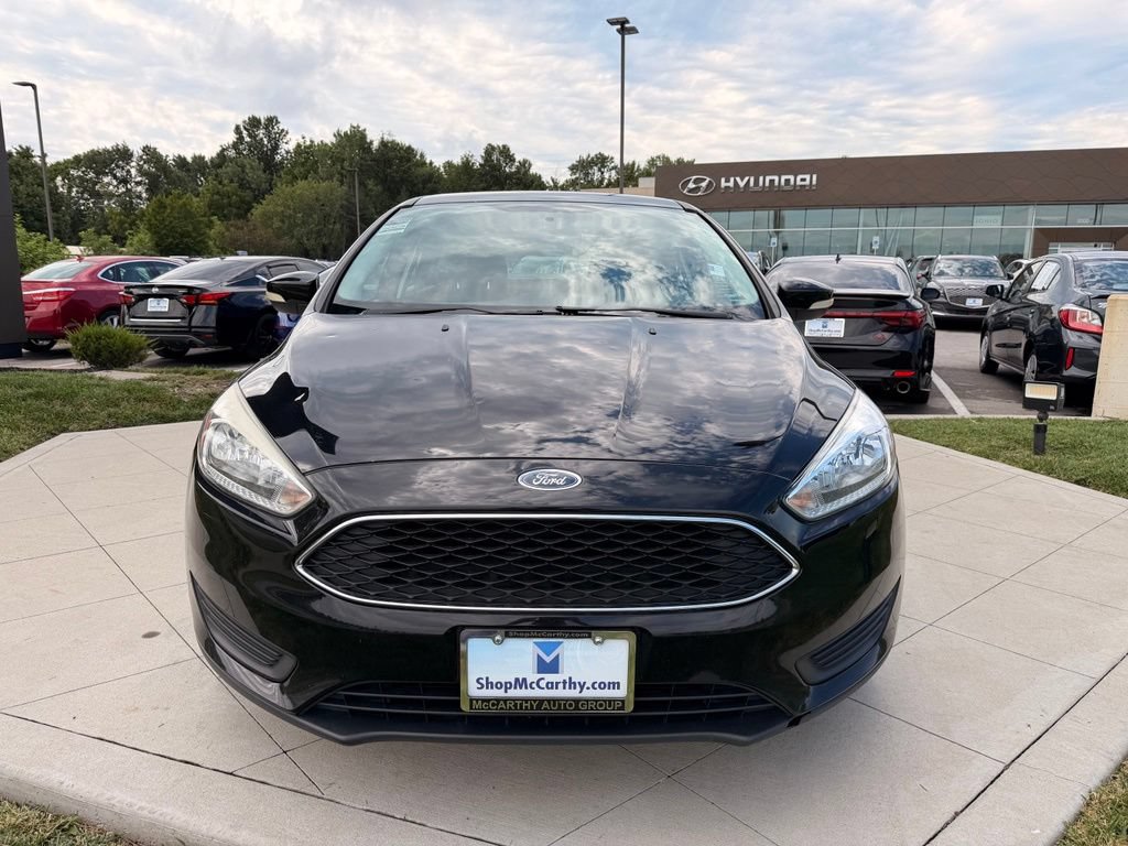 Used 2017 Ford Focus SE w/ Cold Weather Package FWD image 8