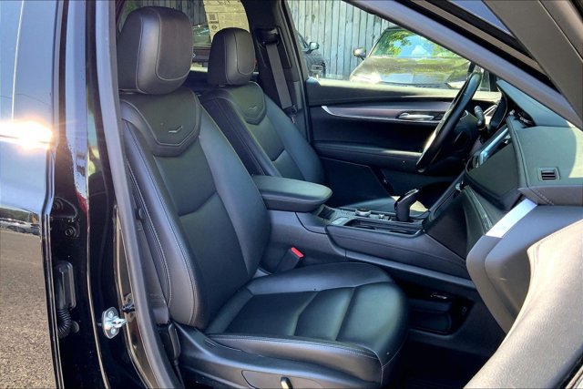 Used 2024 Cadillac XT5 Luxury AWD/4WD image 6