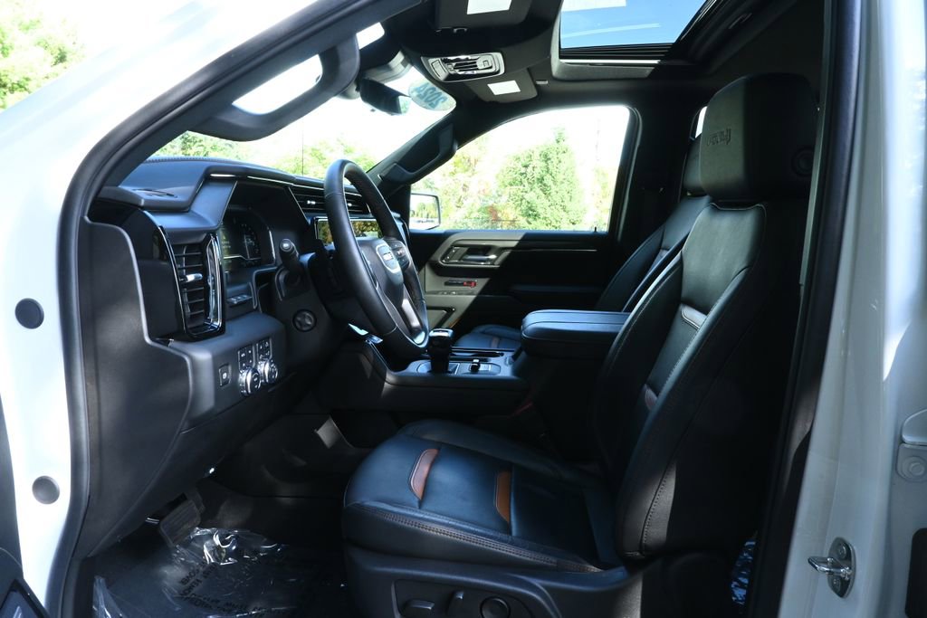 Used 2024 GMC Sierra 1500 AT4 w/ Technology Package image 3