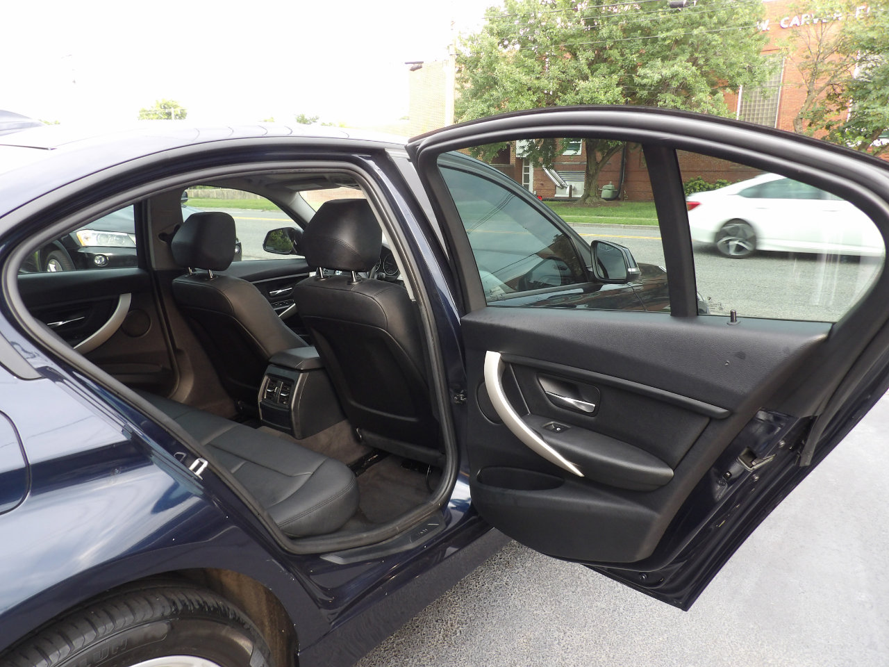 Used 2015 BMW 320i xDrive Sedan image 17