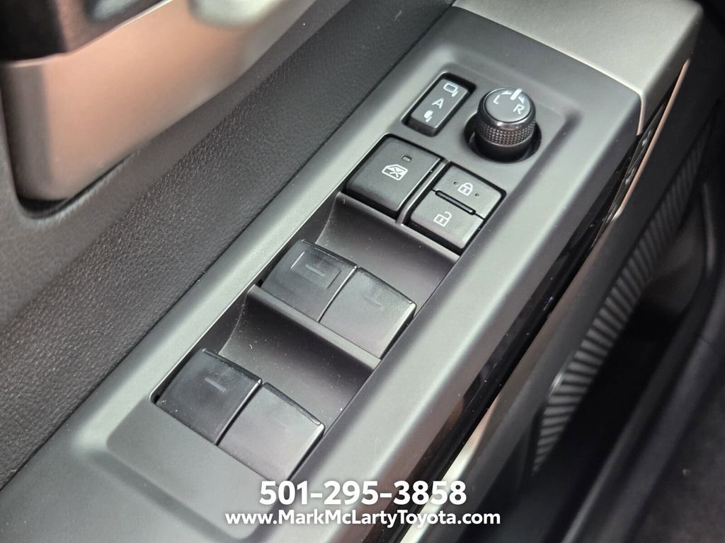 Used 2023 Toyota Tundra Limited AWD/4WD image 27