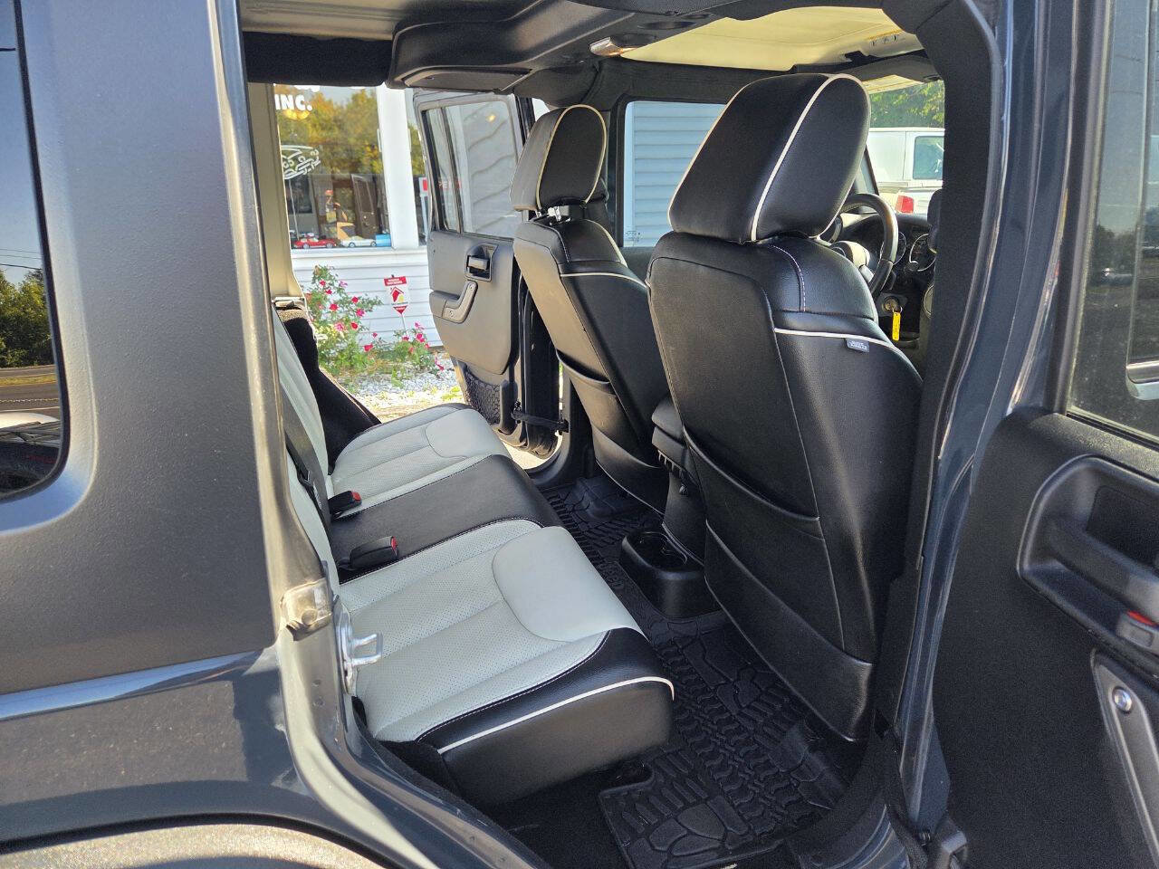 Used 2017 Jeep Wrangler Unlimited Sport w/ Quick Order Package 24S image 15