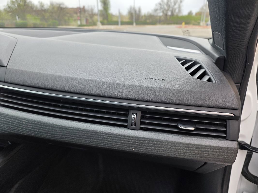 Used 2018 Audi A4 2.0T Ultra Premium Plus w/ Premium Plus Package FWD image 32