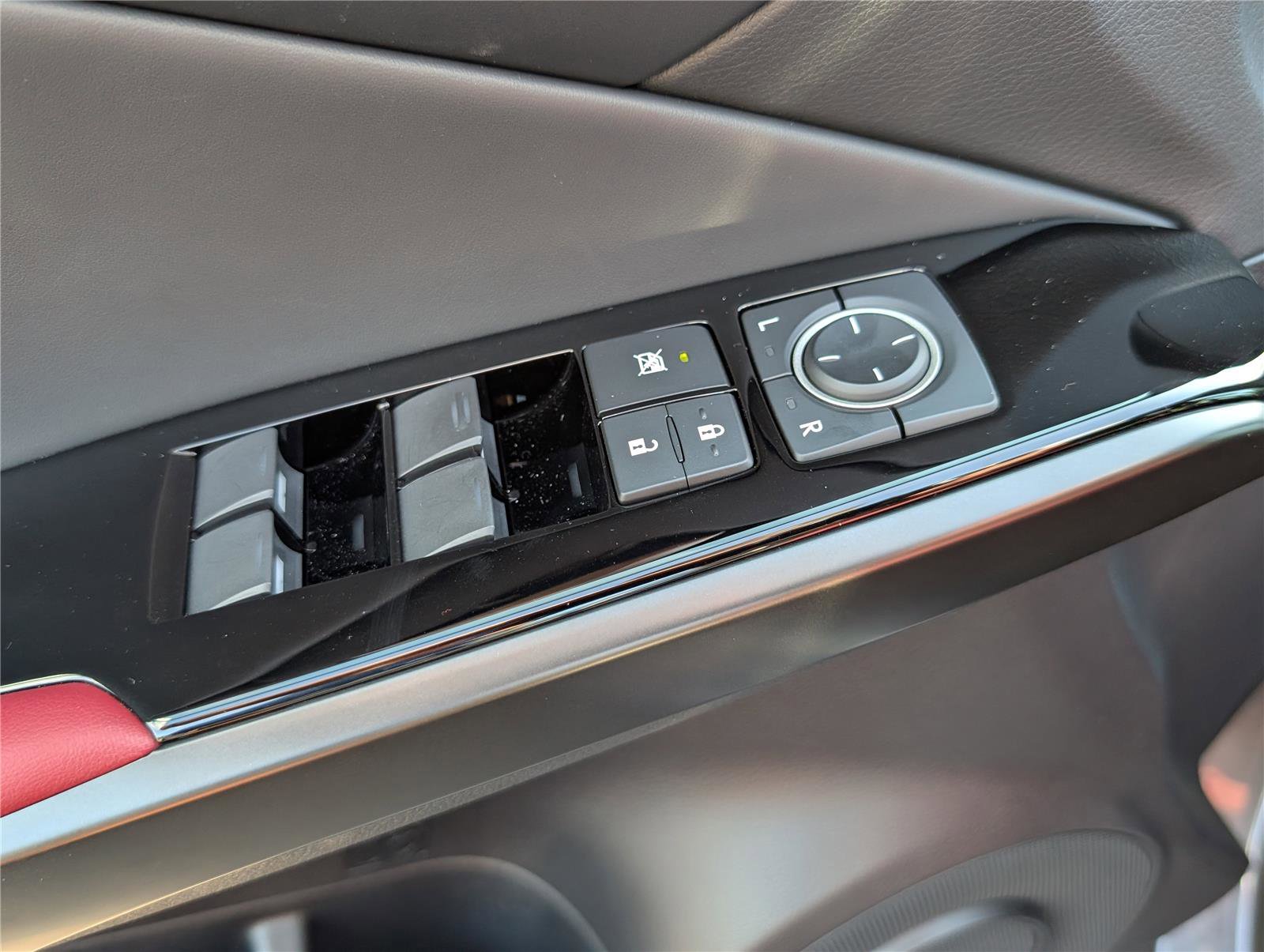 Certified 2025 Lexus IS 300 w/ Comfort Package image 19