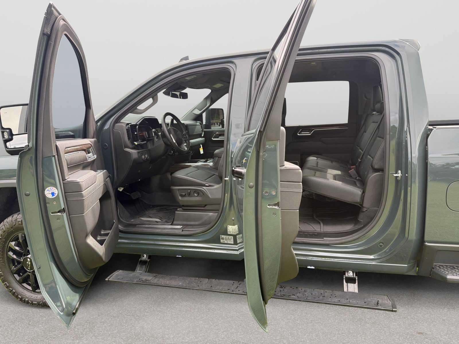 Used 2026 Chevrolet Silverado 2500 LT w/ Trail Boss Package AWD/4WD image 11