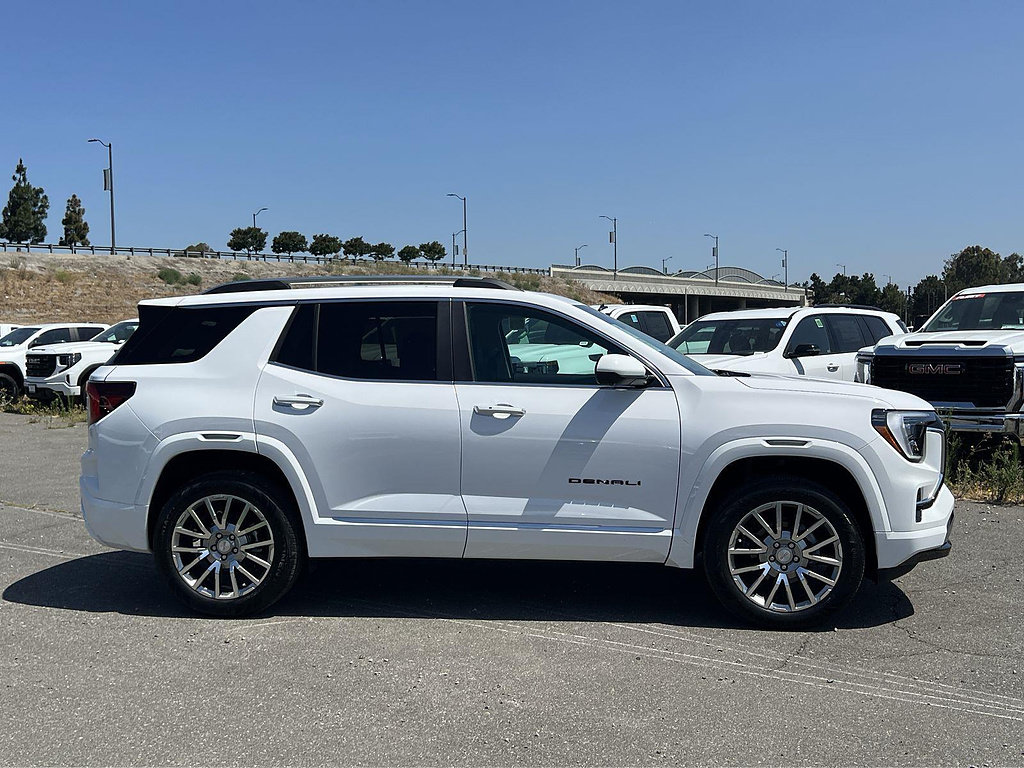 New 2027 GMC Terrain Denali w/ LPO, Black Badging Package AWD/4WD image 2