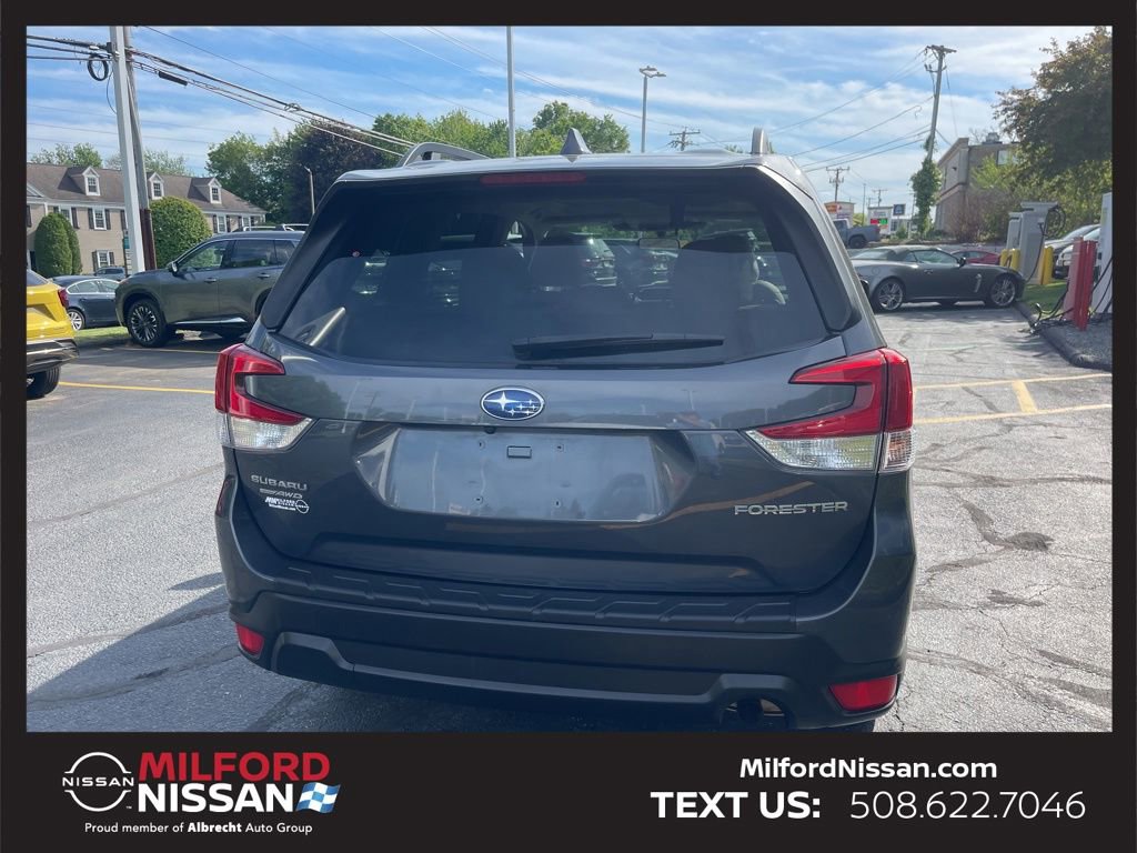 Used 2022 Subaru Forester Premium AWD/4WD image 4