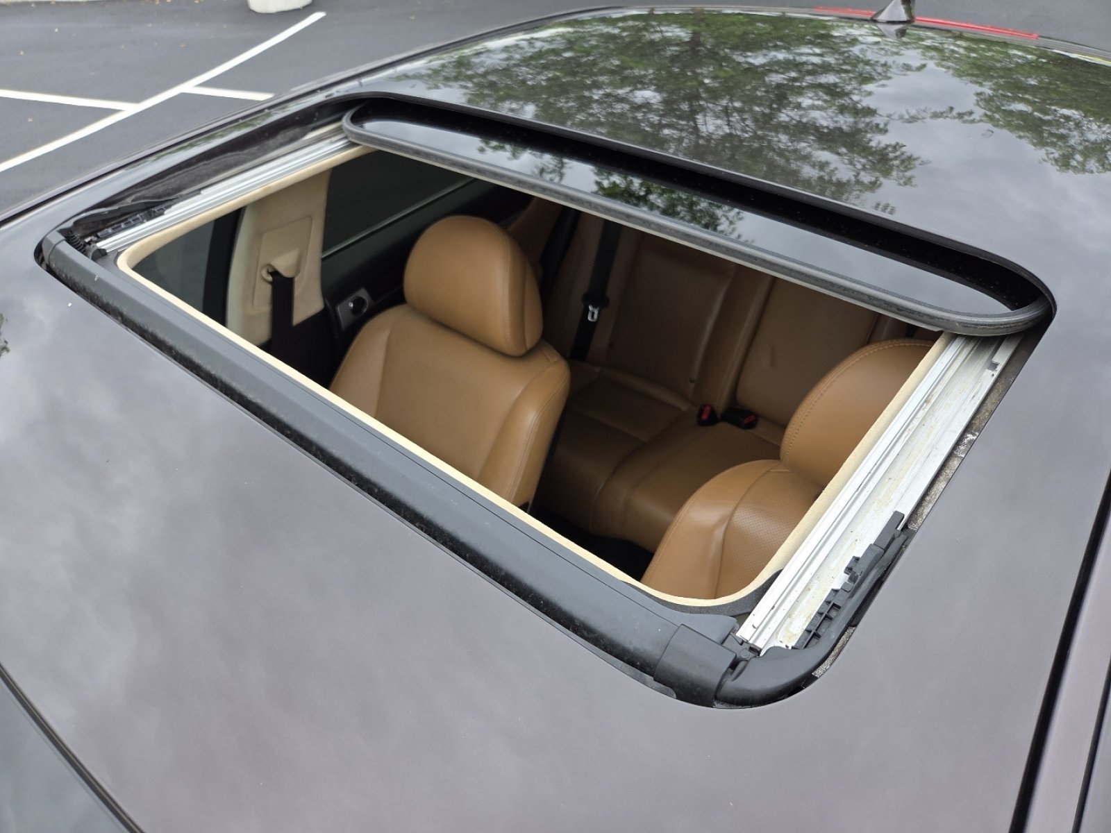 Used 2015 Lexus LS 460 AWD w/ Comfort Package image 3